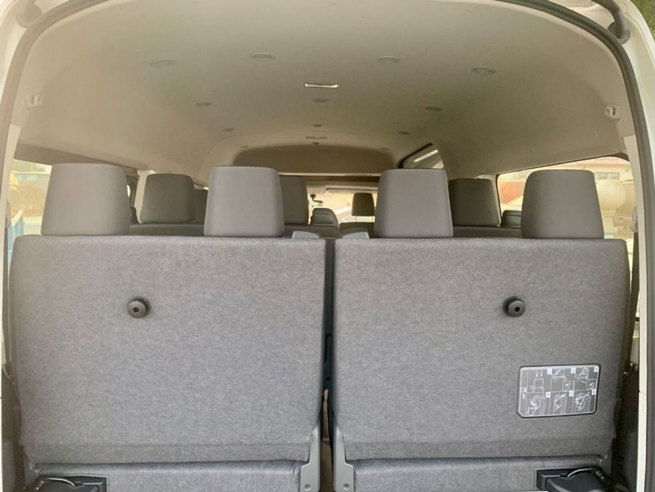 Toyota Hiace COMMUTER HR 2.800cc DSL - 14 SEATER - M/T - 23MY