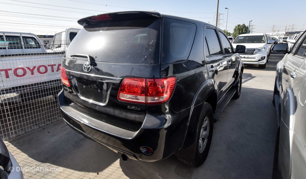 Toyota Fortuner 2.7 petrol 4 cyl for export only