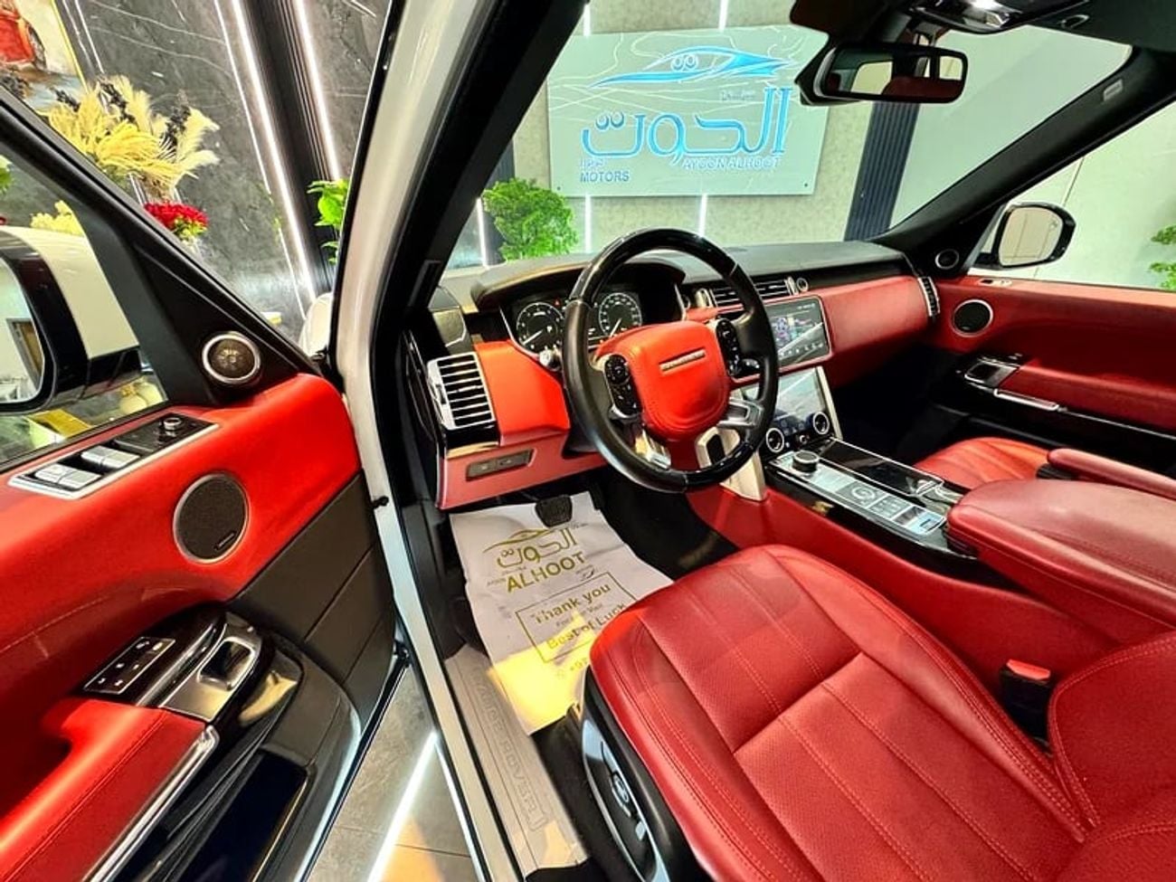 Land Rover Range Rover AUTOBIOGRAPHY SUPERCHARGED RR VOGUE V8 || FACELIFT || GCC || TOP RANGE || PANORAMIC ROOF