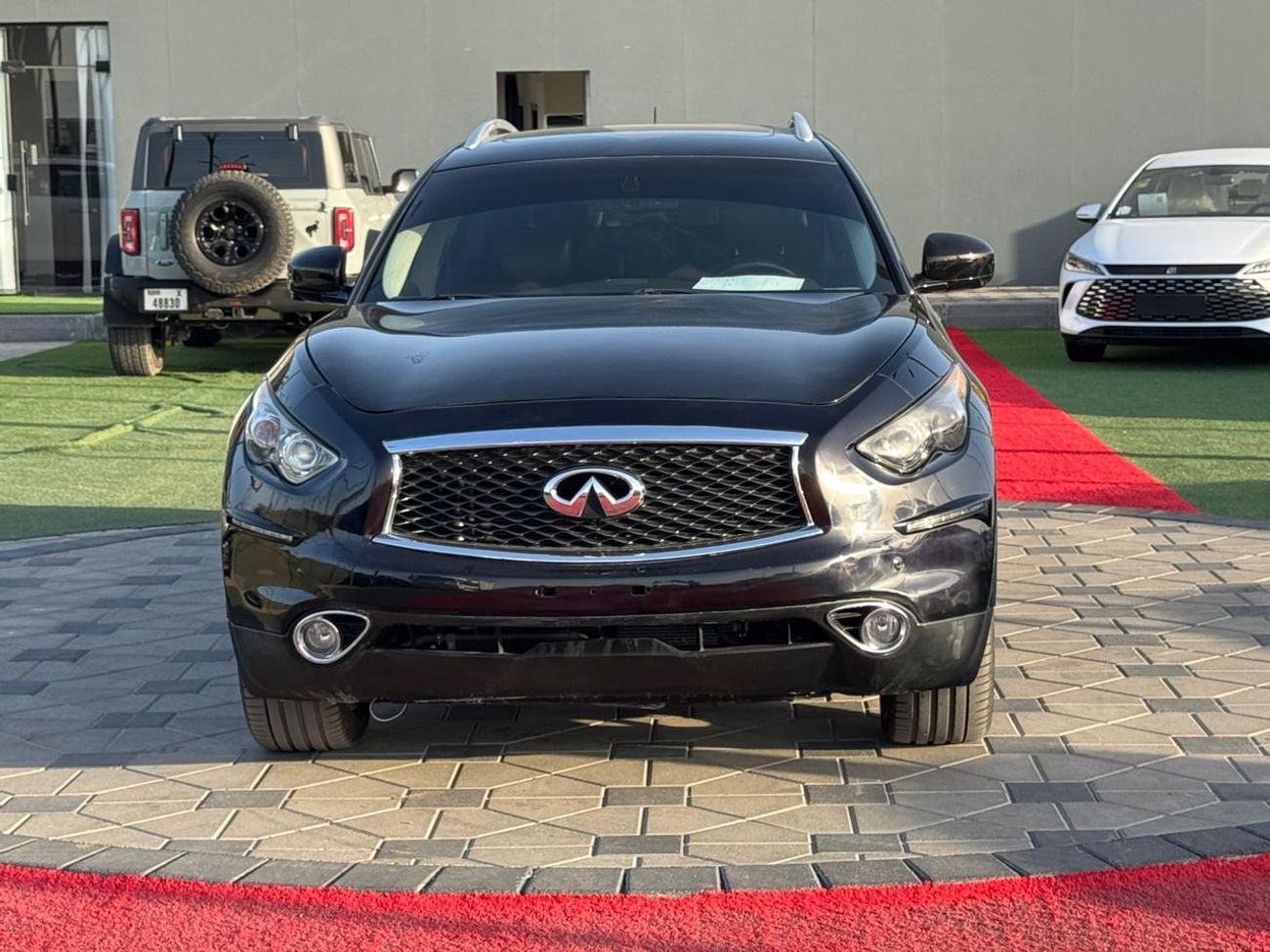 Infiniti QX70 LUXURY