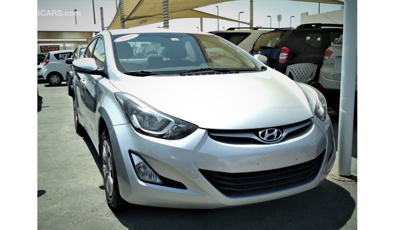 Hyundai Elantra 2015 SILVER GCC NO ACCIDENT PERFECT