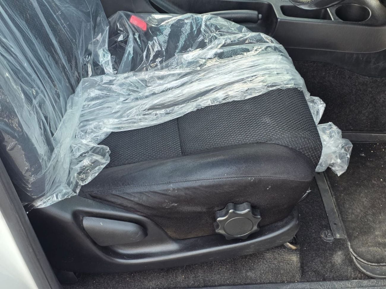 Toyota Hilux DLS RIGHT HAND VEHICLE ONLY FOR EXPORT 3.0 LITER