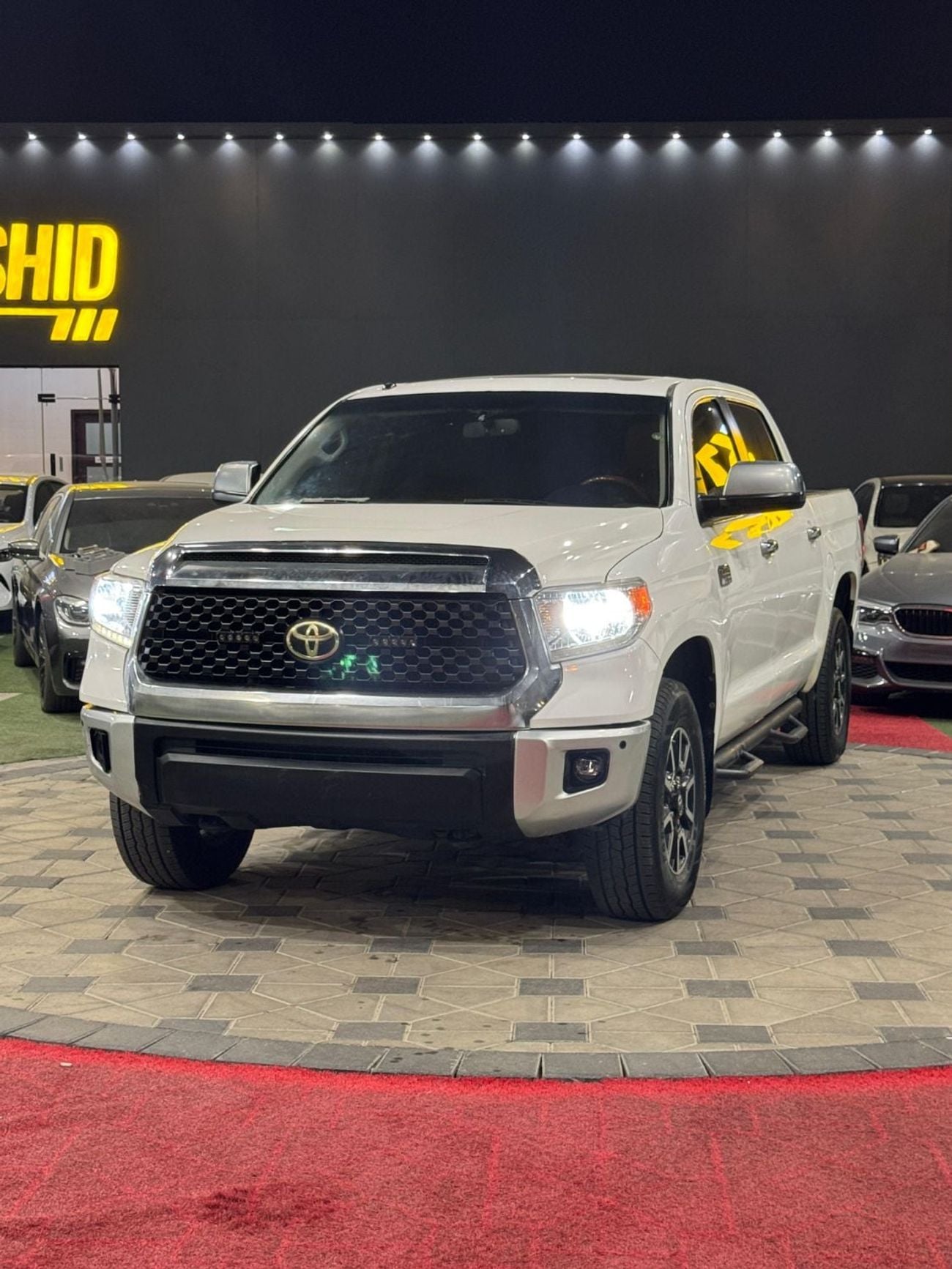 Toyota Tundra STANDARD