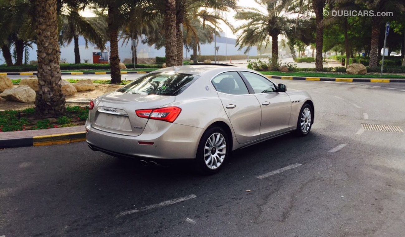 Maserati Ghibli مع الضمان