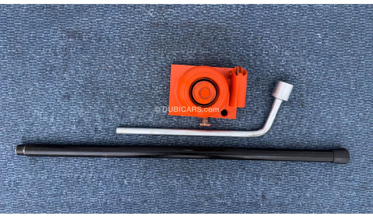 ميتسوبيشي باجيرو GLS LOWLINE 3.5 | بدون دفعة مقدمة | اختبار قيادة مجاني للمنزل