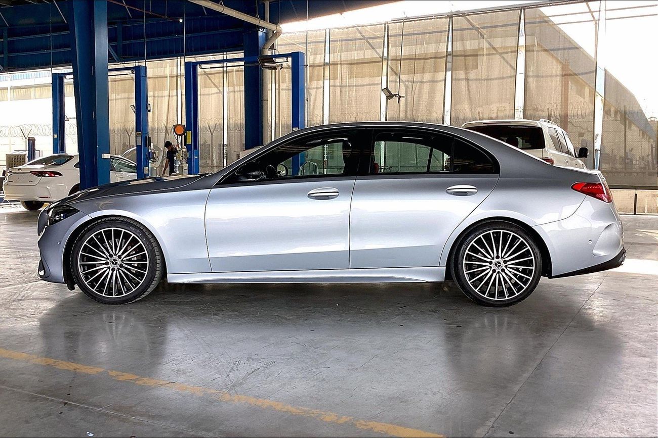 مرسيدس بنز C 200 Premium (AMG Line) | شامل الضمان | 0 ﺪﻔﻋﺓ ﺃﻮﻟﻯ