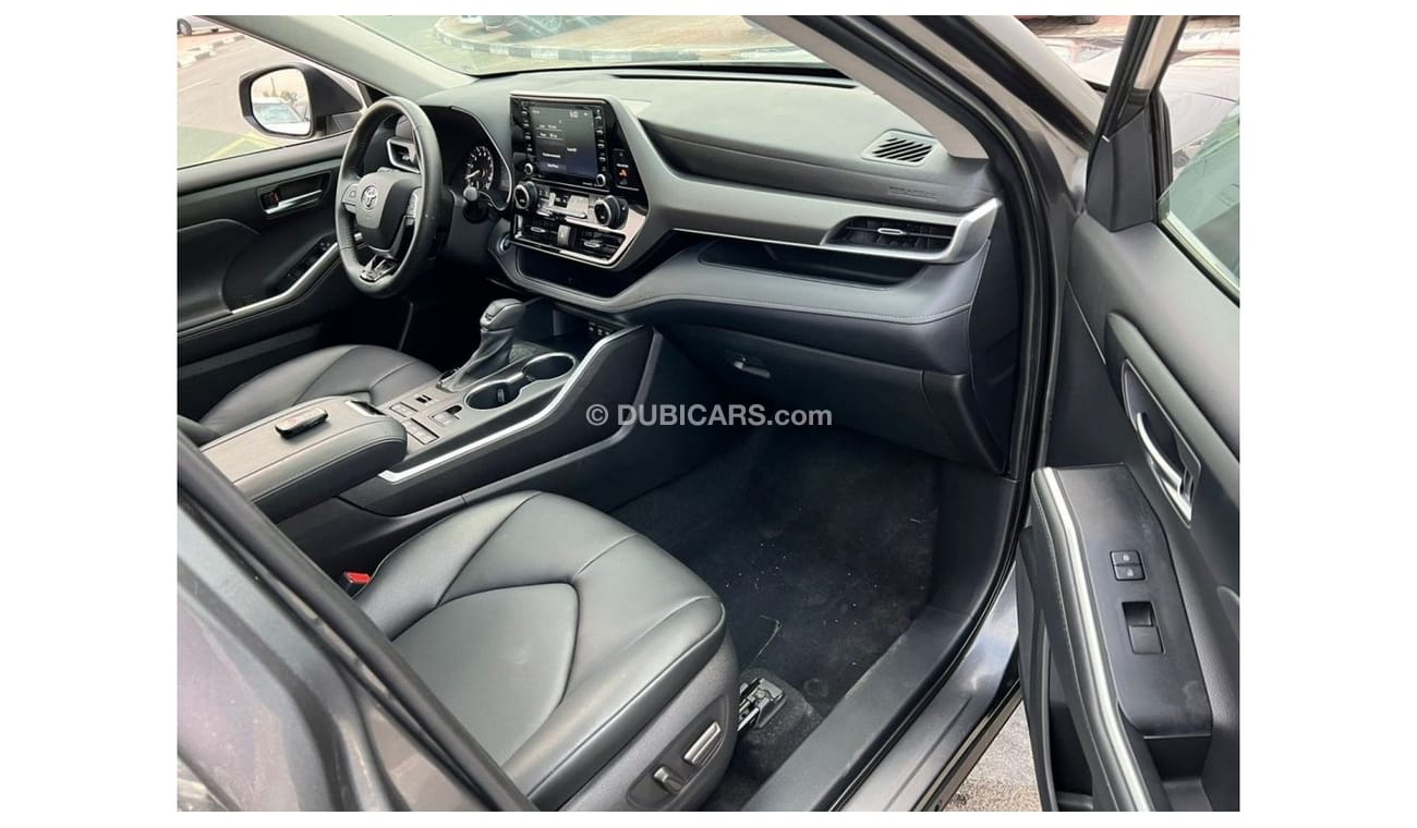 Toyota Highlander 2021 TOYOTA HIGHLANDER XLE AWD / FULL OPTION