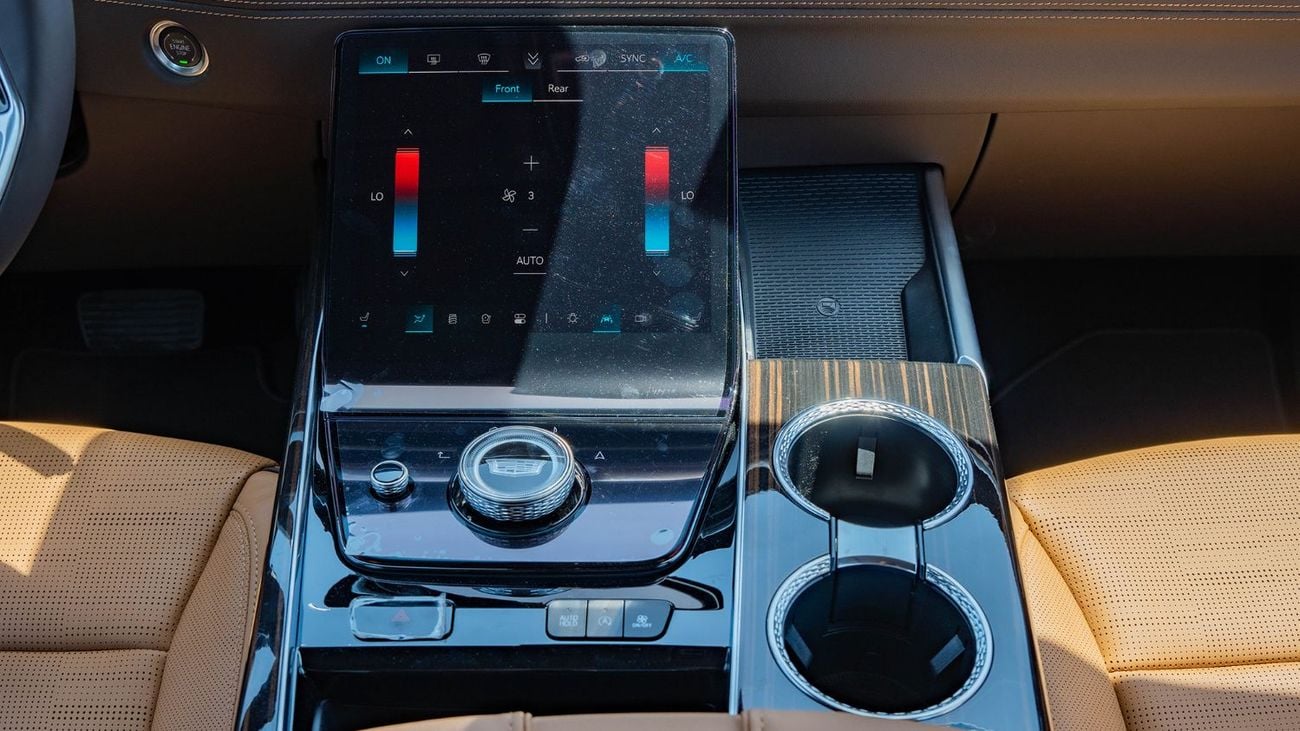 كاديلاك إسكالاد 2026 Cadillac Escalade Premium Luxury 6.2L V8 AT Petrol