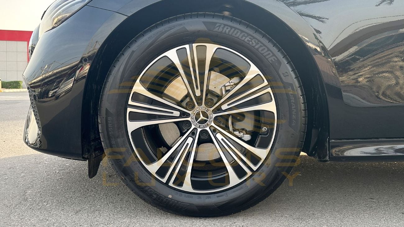 Mercedes Benz E200 STD
