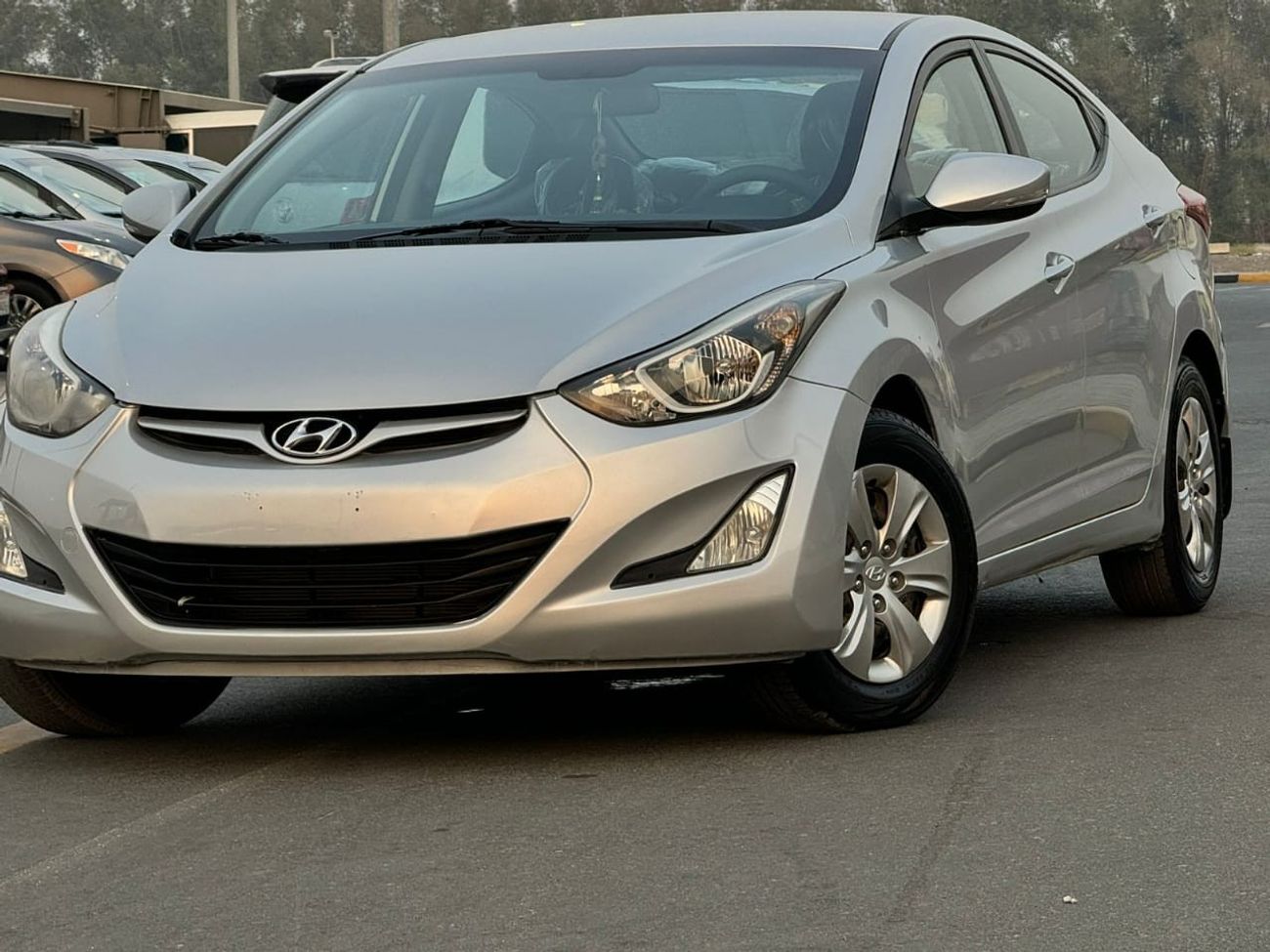 Hyundai Elantra GL High 1.6L In excellent condition and requires no expenses