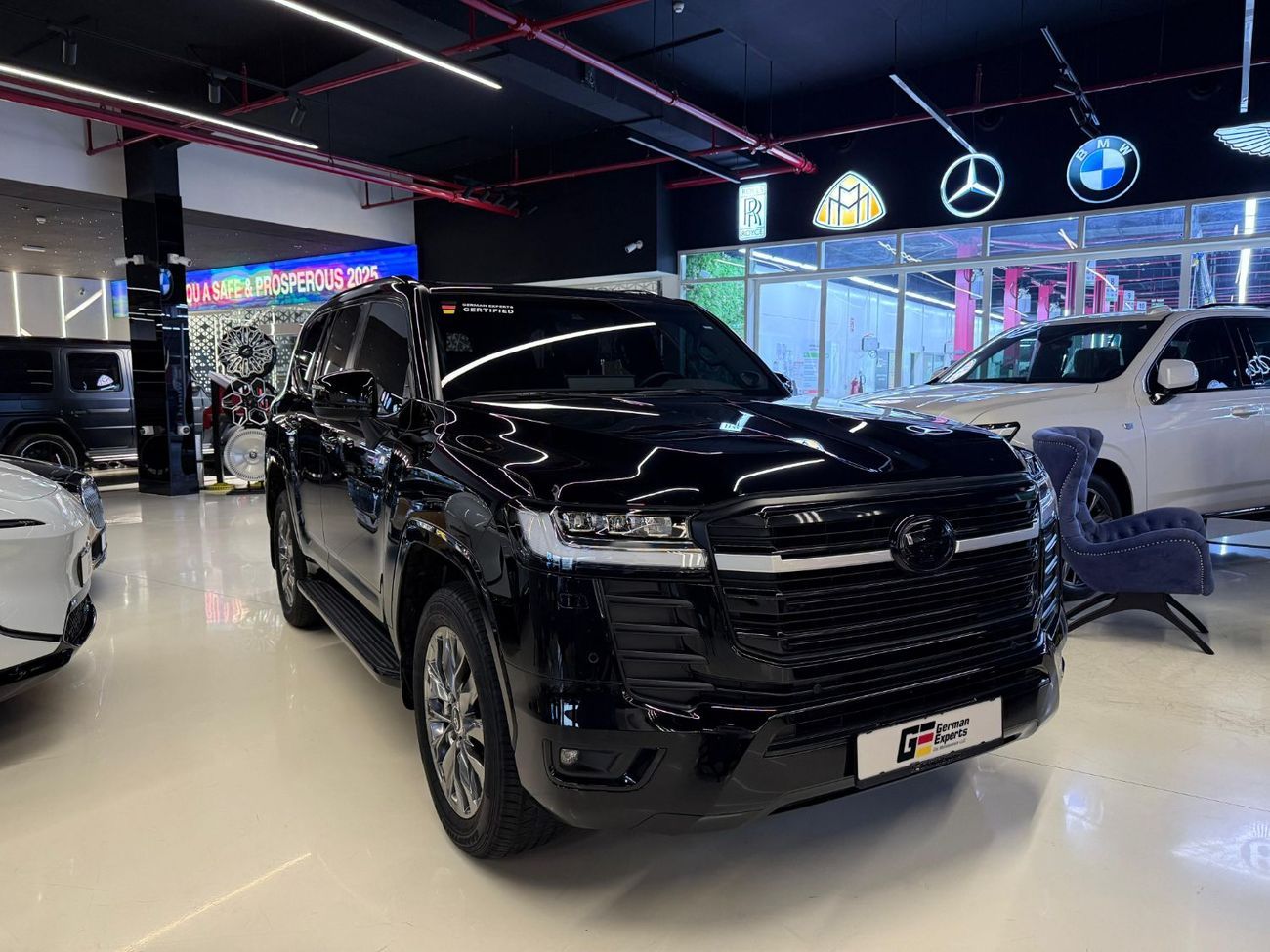 Toyota Land Cruiser VXR 4.0L 2023 Land Cruiser 4.0L VXR GCC-Al Futtaim Warranty - 13,000 KM Only