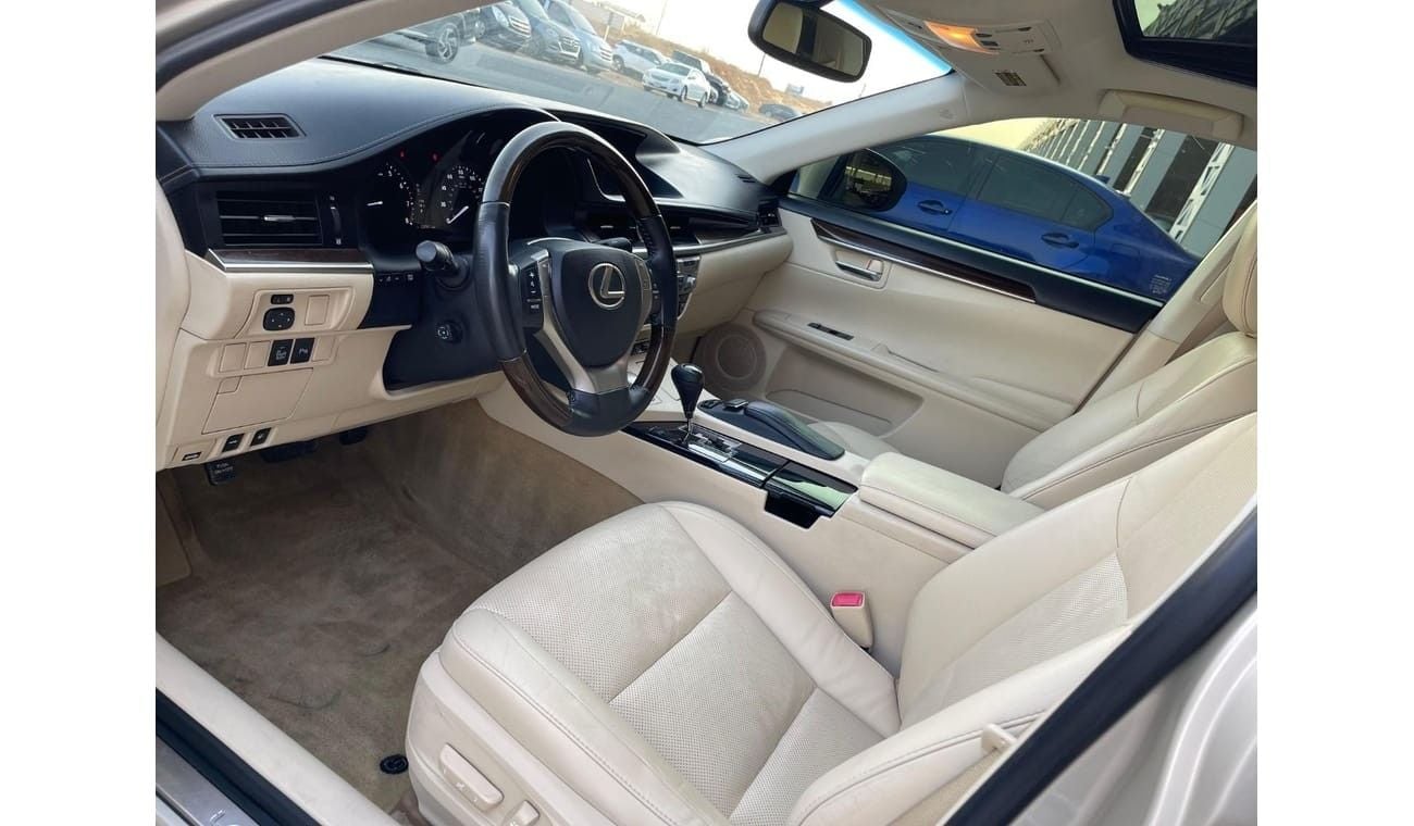 Lexus ES350 Platinum 3.5L FULL OPTIONS / IN PERFECT CONDITION / SPECIAL GOLDEN COLOR