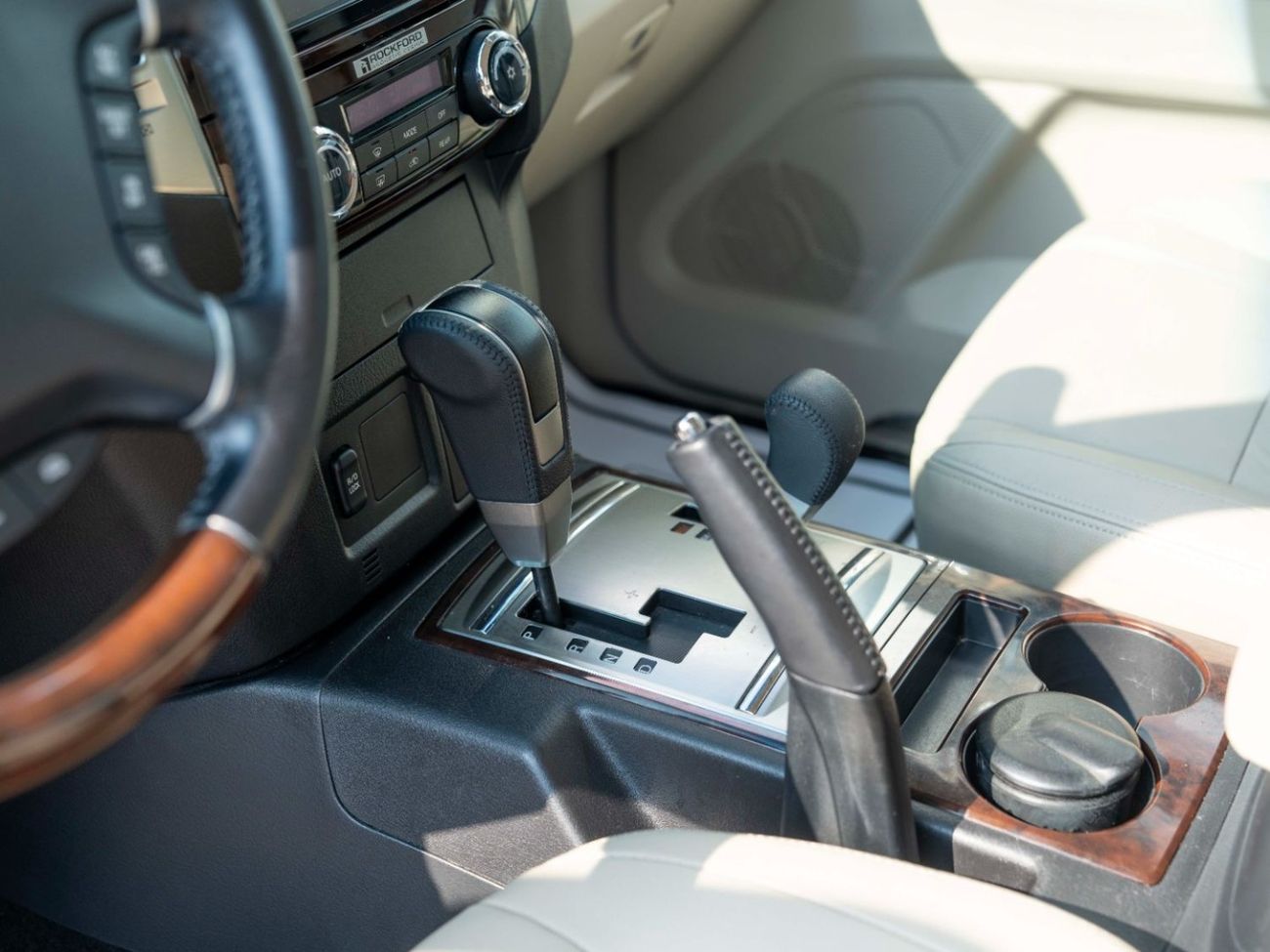 Mitsubishi Pajero GLS Highline 3.8L (243 HP)