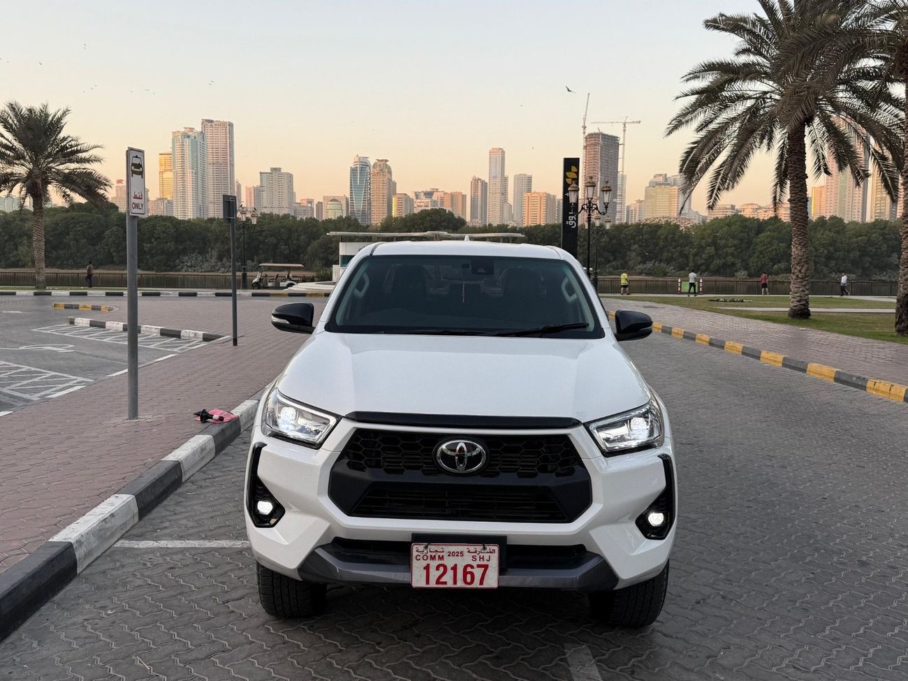 Toyota Hilux SR5 full option 4x4 top of the range export from Australia right hand drive