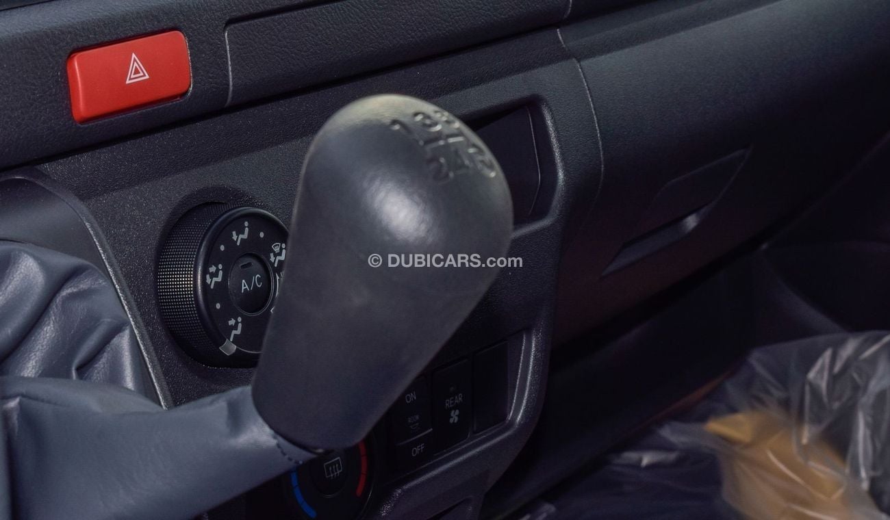 Toyota Hiace 2019 MODEL WHITE COLOR MANUAL TRANSMISSION DIESEL PASSENGER VAN ONLY FOR EXPORT