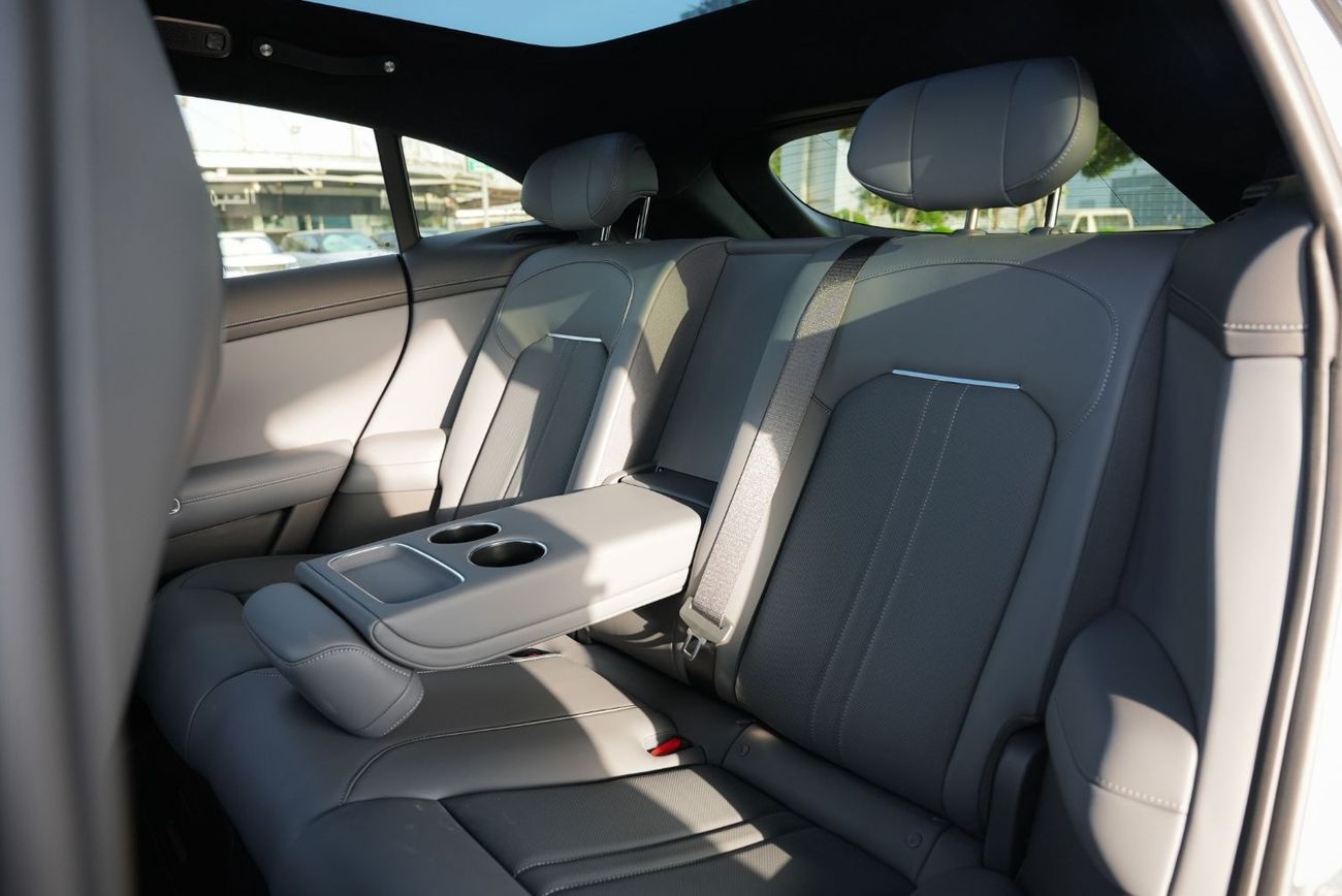 شاومى YU7 Xiaomi YU7 2025 – Ultra-long Range High-Performance 4WD Max