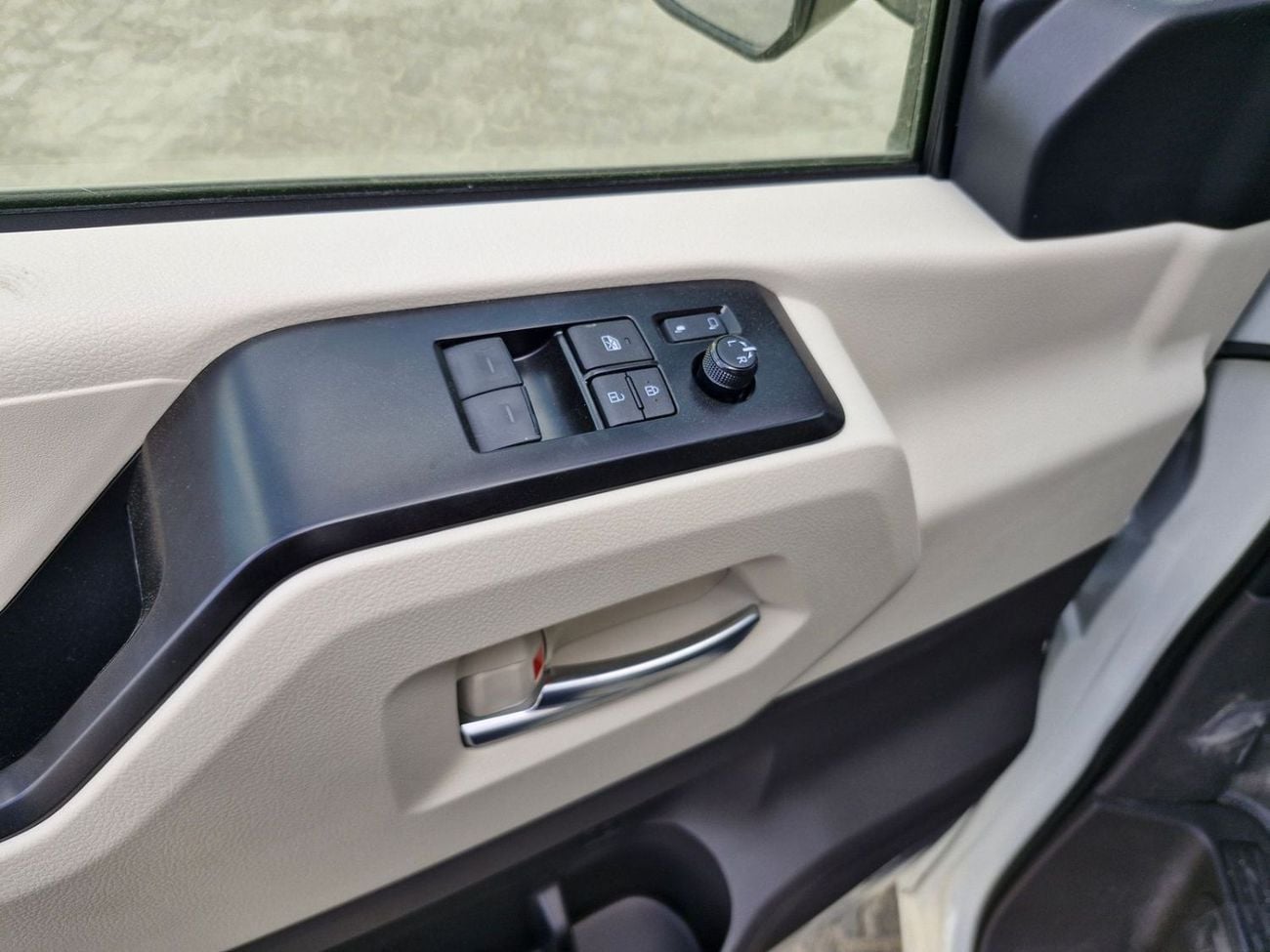 تويوتا هاياس Toyota Hiace 3.5 AT 2026 full option with automatic door