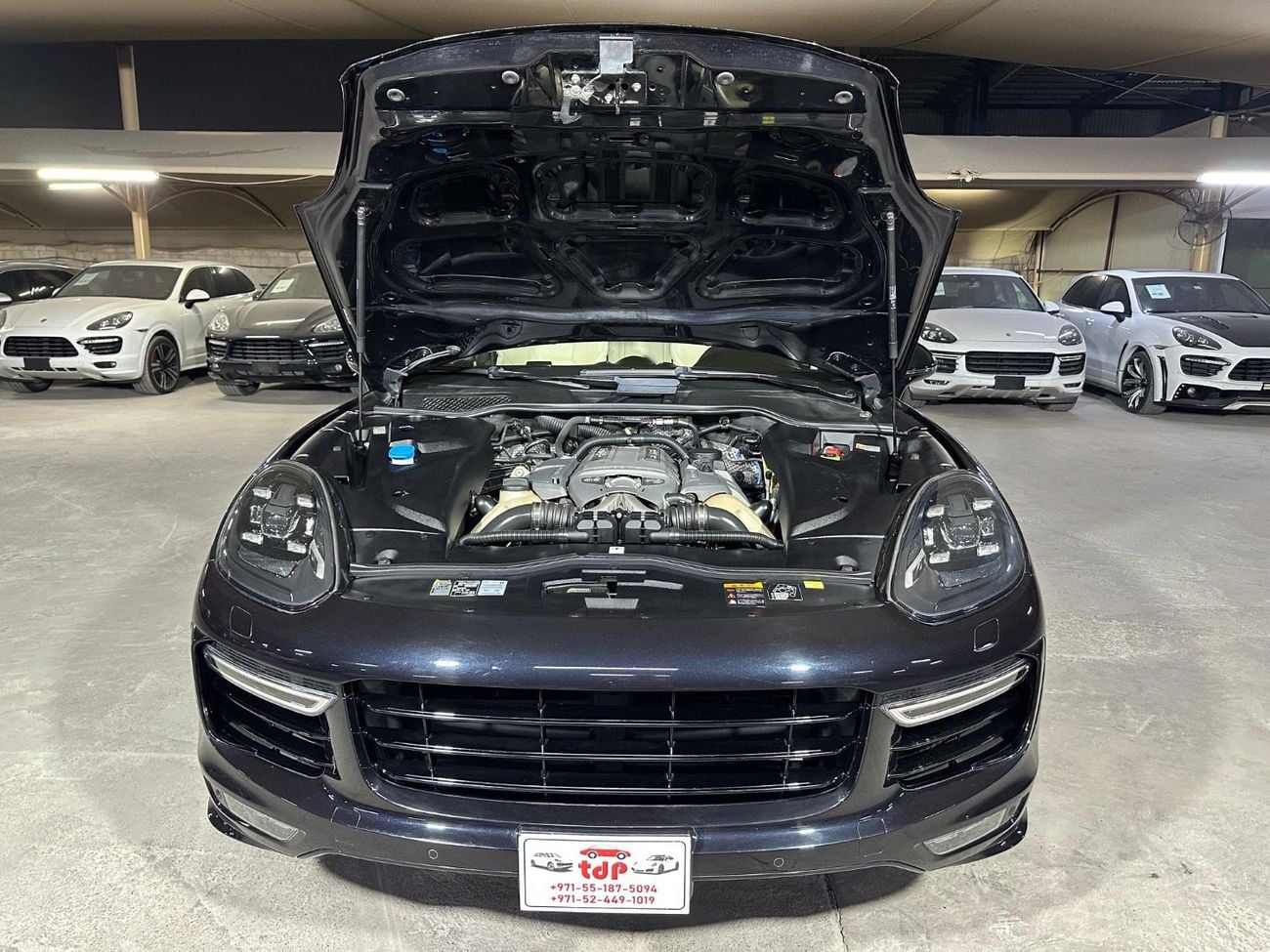 Porsche Cayenne TURBO S | CABRON INTERIOR PACKAGE | PORSCHE SPORTS EXHAUST SYSTEM | SUNROOF