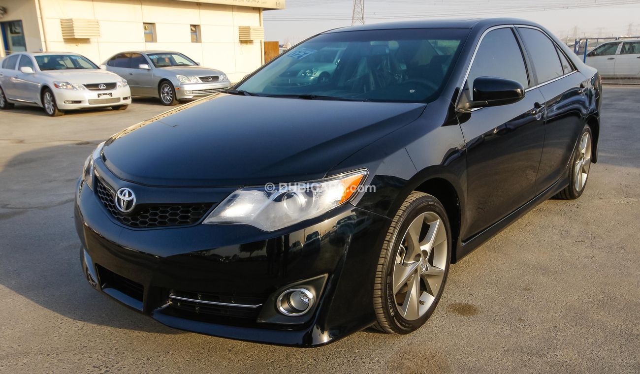 Toyota Camry SE