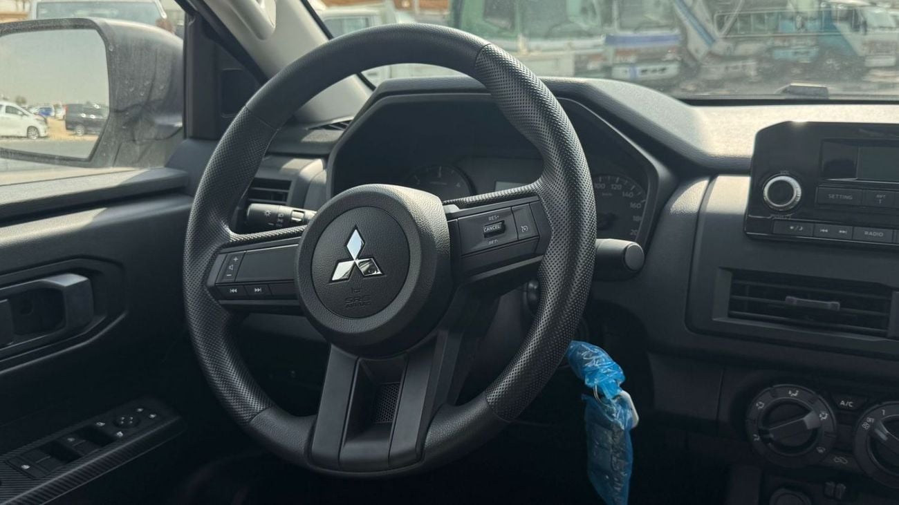 ميتسوبيشي L200 GLX DCABIN 2.4L DIESEL 4X4  6SPEED A/T