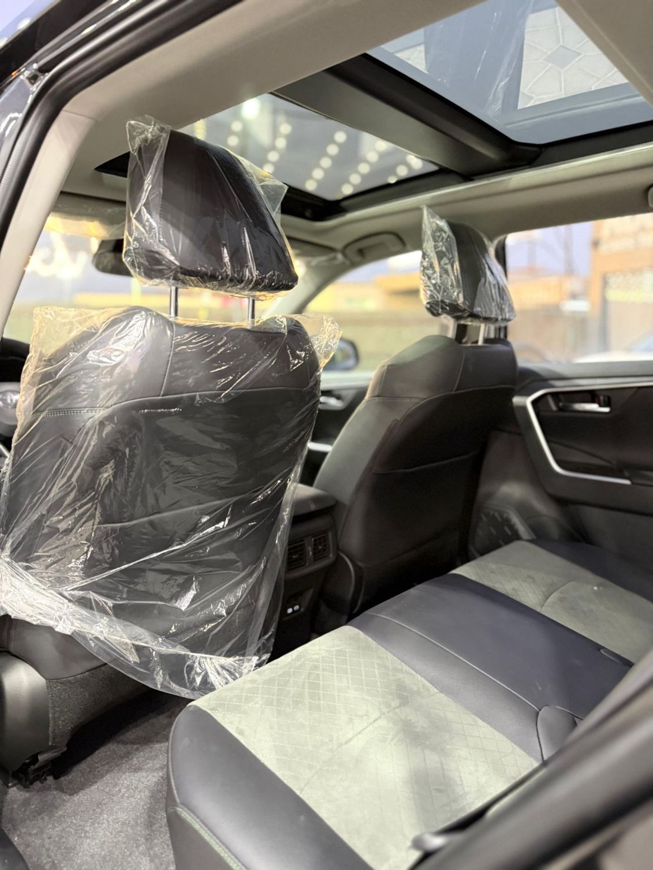 Toyota RAV4 ✨(*Toyota RAV4/Adventure)*✨ *Model*: 2025 *Price*: 130,000 AED *Mileage*: 0 km/h  (*GCC specificatio