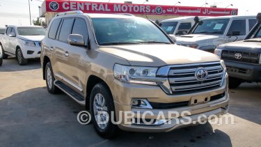 Toyota Land Cruiser Gxr V8 With 2018 Bodykit Upgraded From Interior And Exterior For Export Only