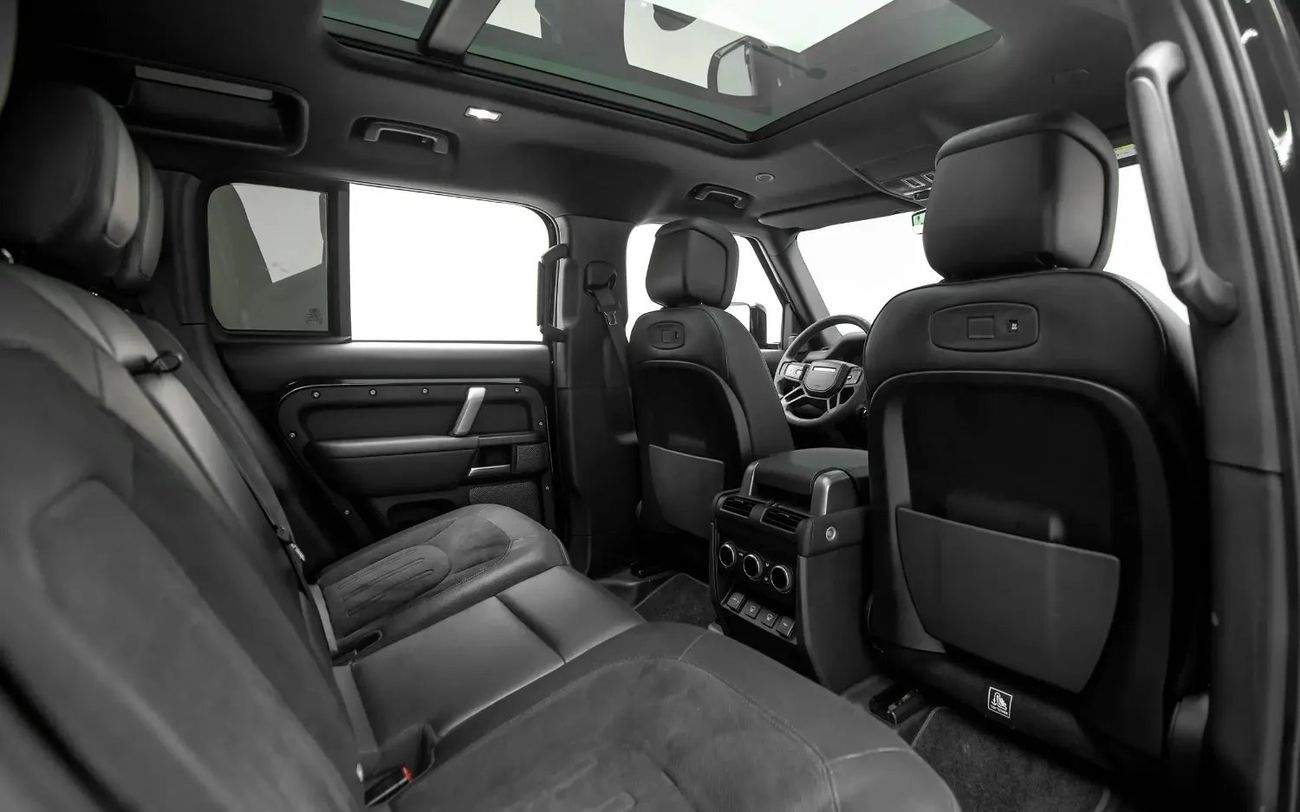 لاند روفر ديفندر 110 P525 V8 Edition - Euro Spec - With Al Tayer Warranty