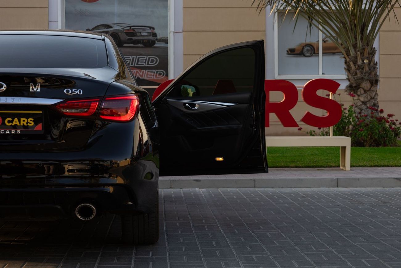 Infiniti Q50 Luxe V37