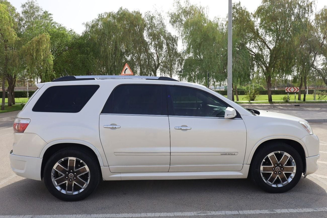 GMC Acadia DENALI