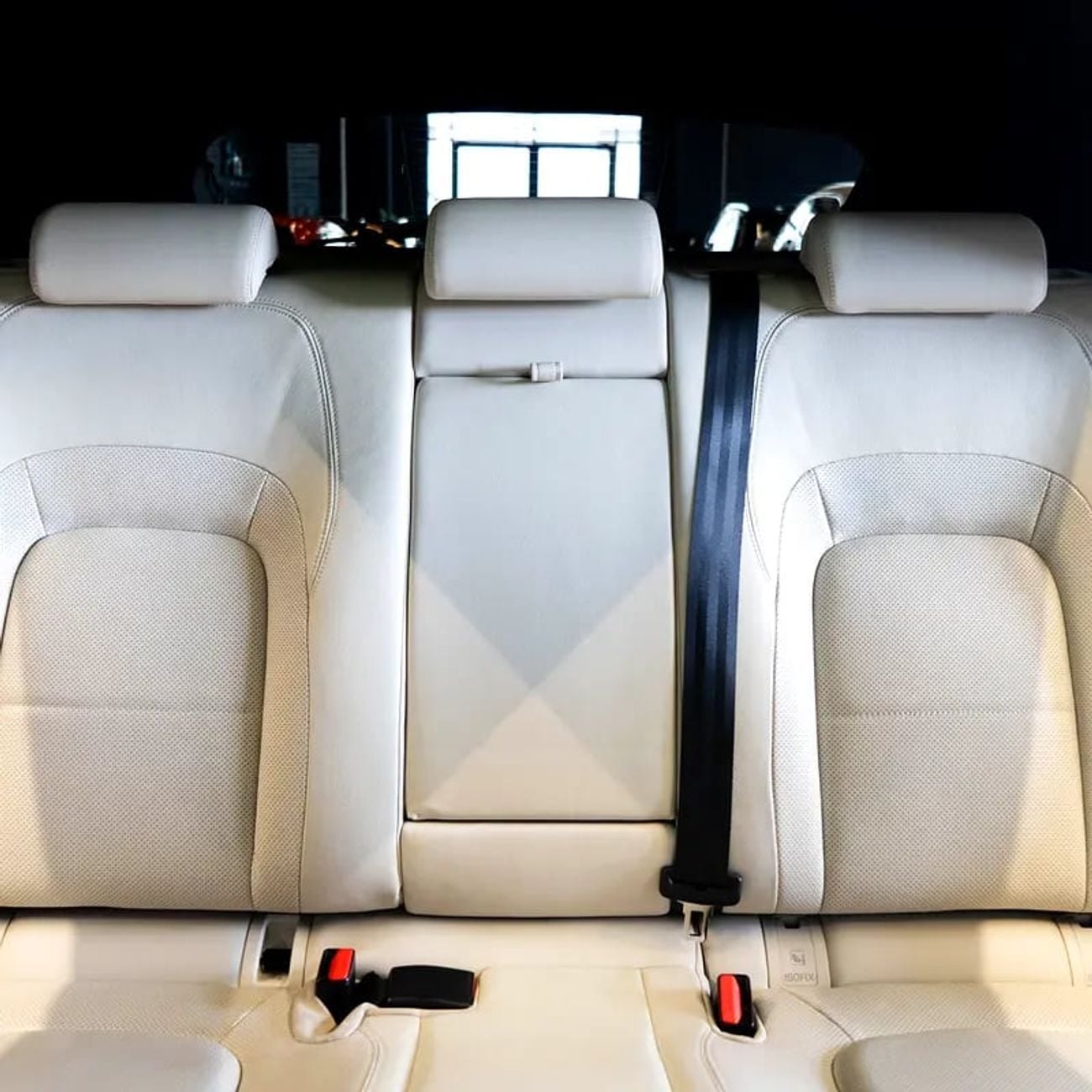 جاكوار F بيس First Edition 3.0L 2,107 p.m • 0% Downpayment • P250 S • 1 Year Warranty