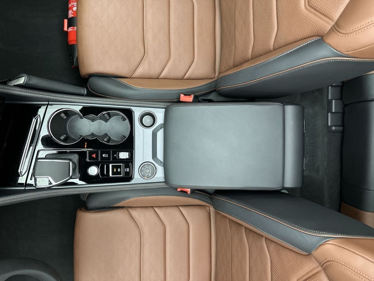 فولكس واجن طوارق 3.0T TL (340 HP) Touareg Elegance (Ref#00269) - 51,100 AED SAVINGS from New Car