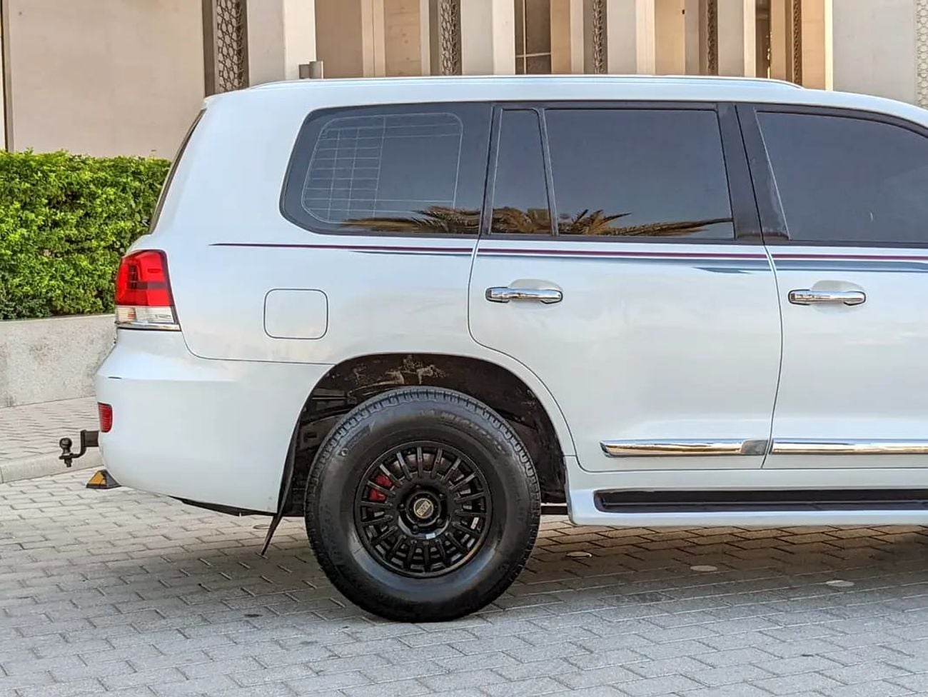 Toyota Land Cruiser FACELIFTED VXR GCC IN EXCELLENT CONDITION