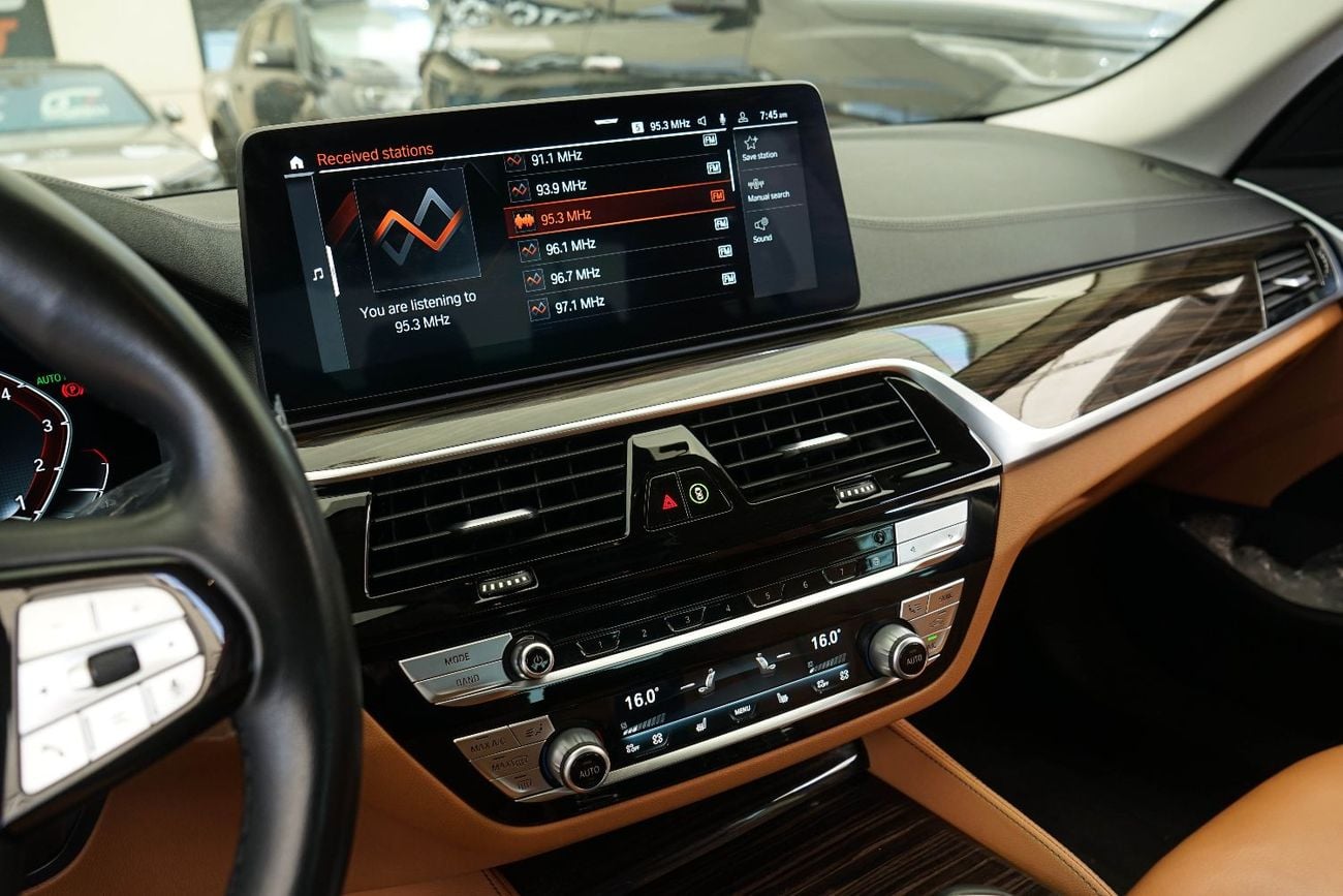 بي أم دبليو 520i 2.0L Twin Power Turbo Inline-4 Engine