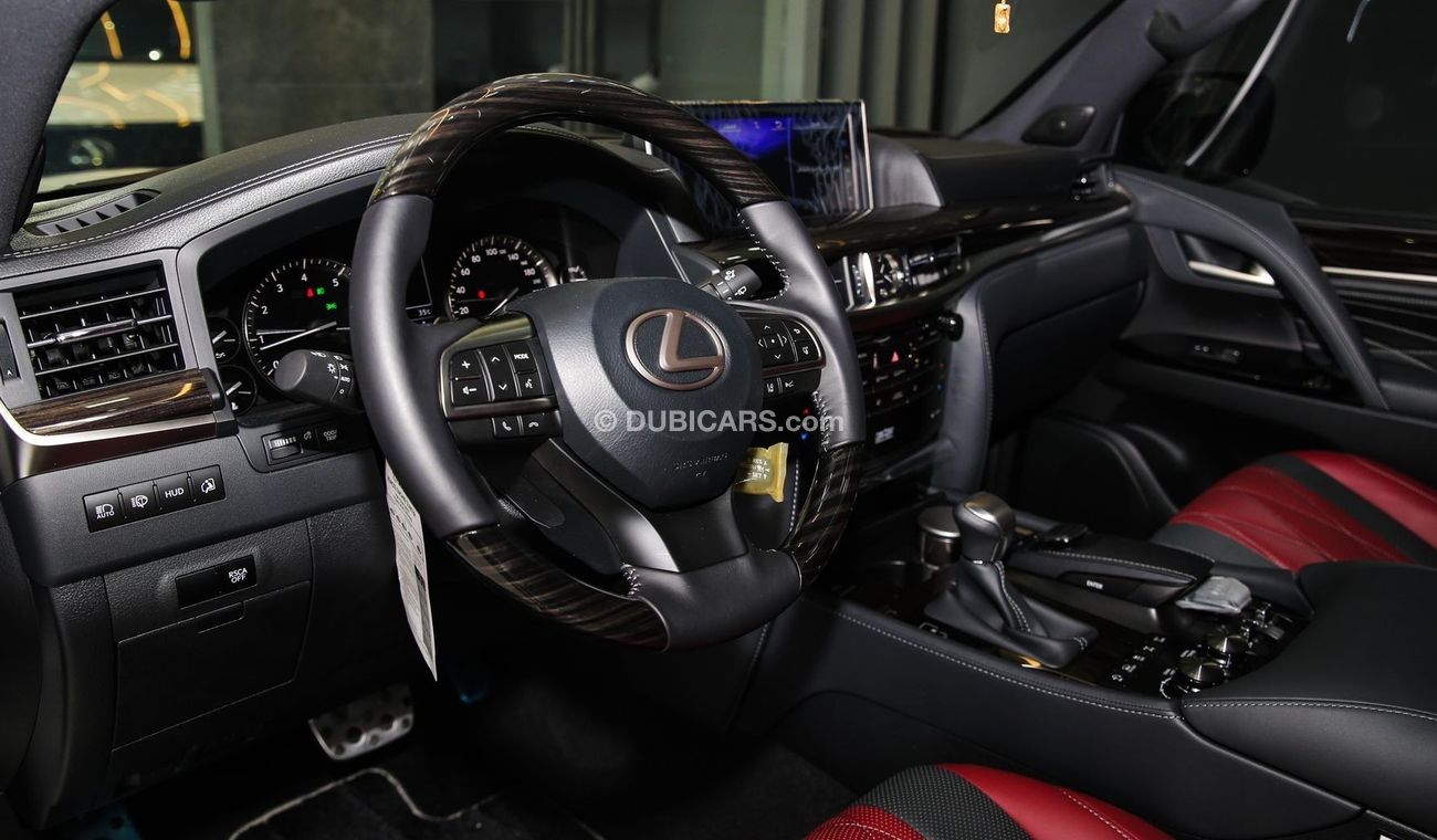 Lexus LX 570 Black Edition S