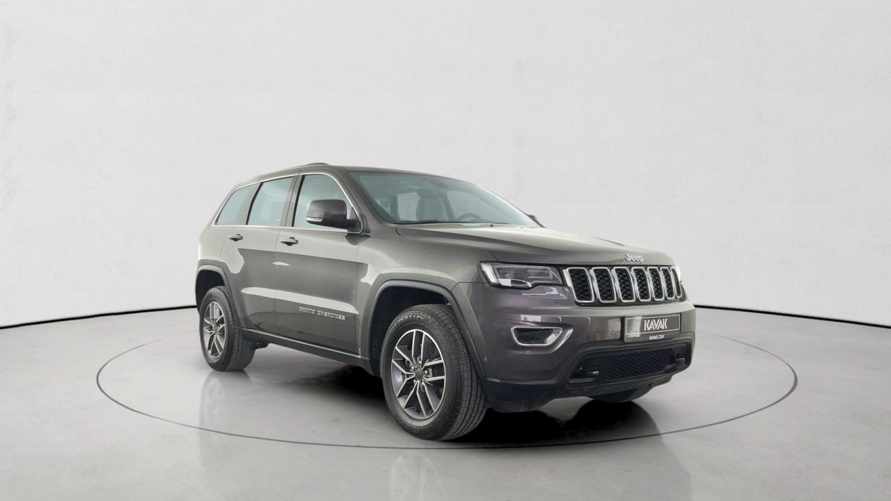 جيب جراند شيروكي Laredo | upto AED 20,000 Ramadan Discount | شامل الضمان | 0 ﺪﻔﻋﺓ ﺃﻮﻟﻯ