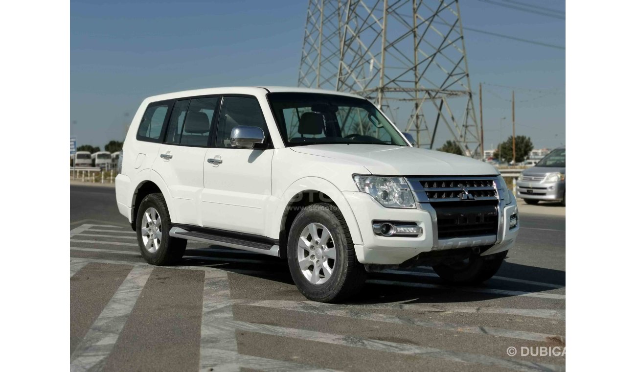 ميتسوبيشي باجيرو 3.5L PETROL, 17" ALLOY RIMS, 4WD, XENON HEADLIGHTS (LOT # 4250)