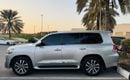 Toyota Land Cruiser VXR 5.7L 4WD