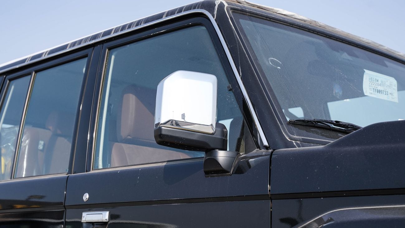Toyota Land Cruiser 70