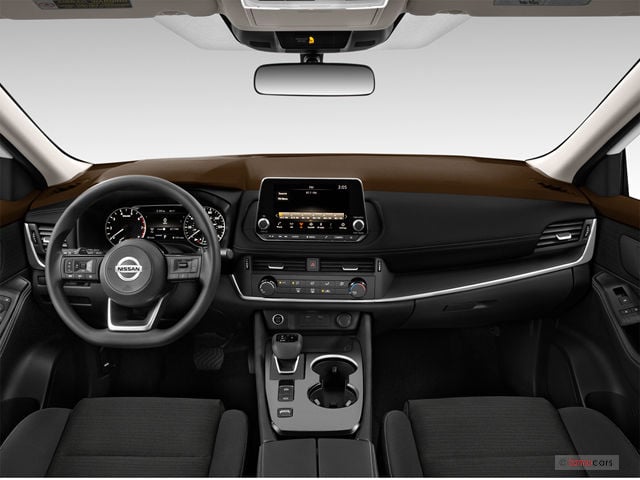 Nissan Rogue interior - Cockpit