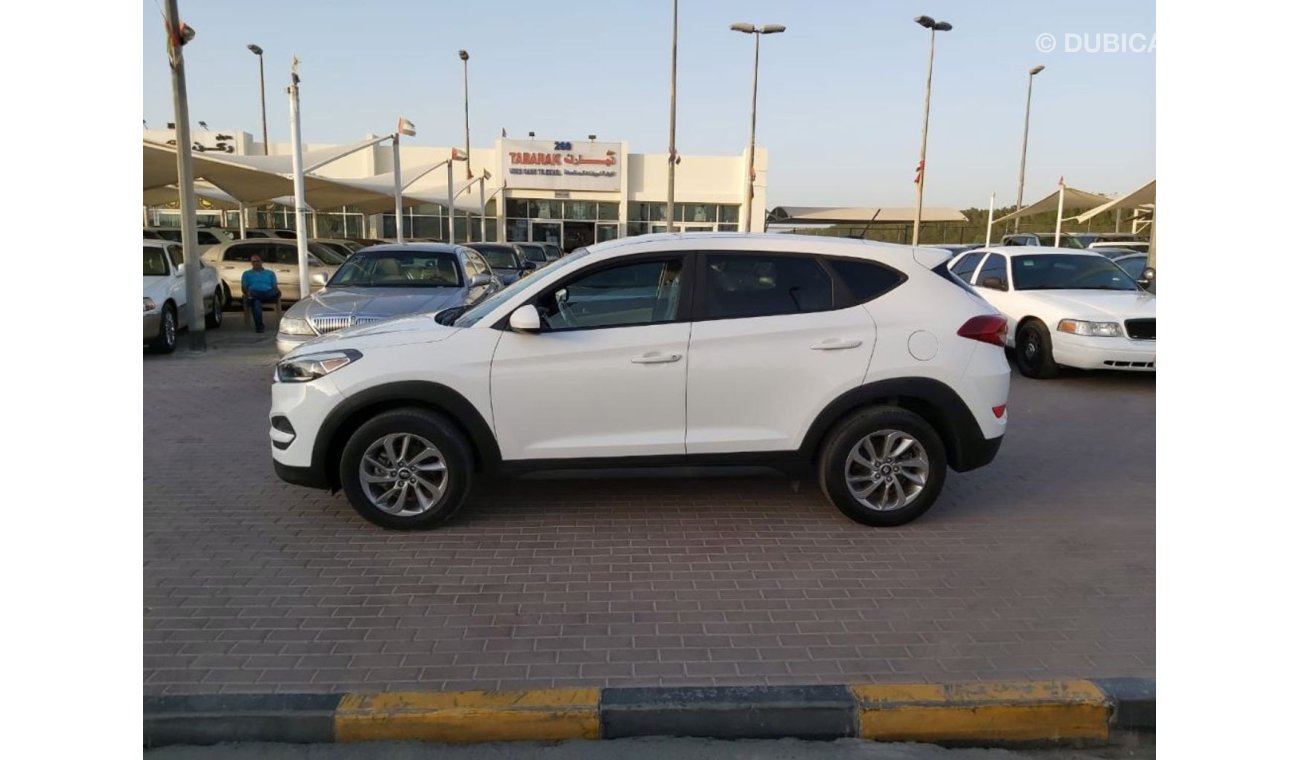 Hyundai Tucson SE - NEW SHAPE