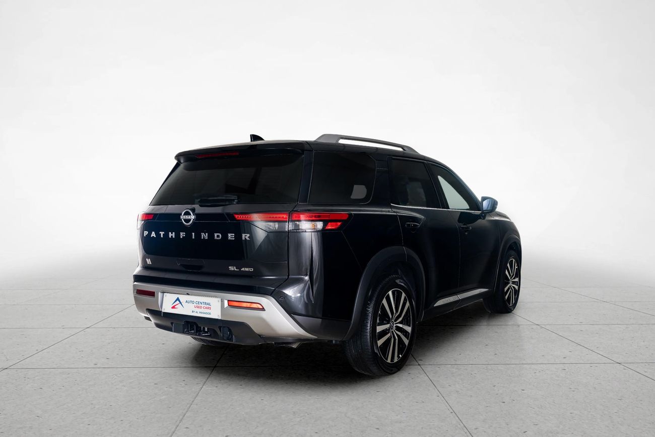 Nissan Pathfinder SL 3.5L (260 HP) 4WD SL 3.5