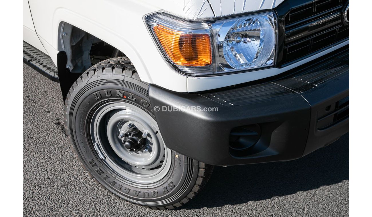 Toyota Land Cruiser Pick Up LAND CRUISER HZJ79 4.2L SC BASIC MANUAL TRANSMISSION*EXPORT ONLY*