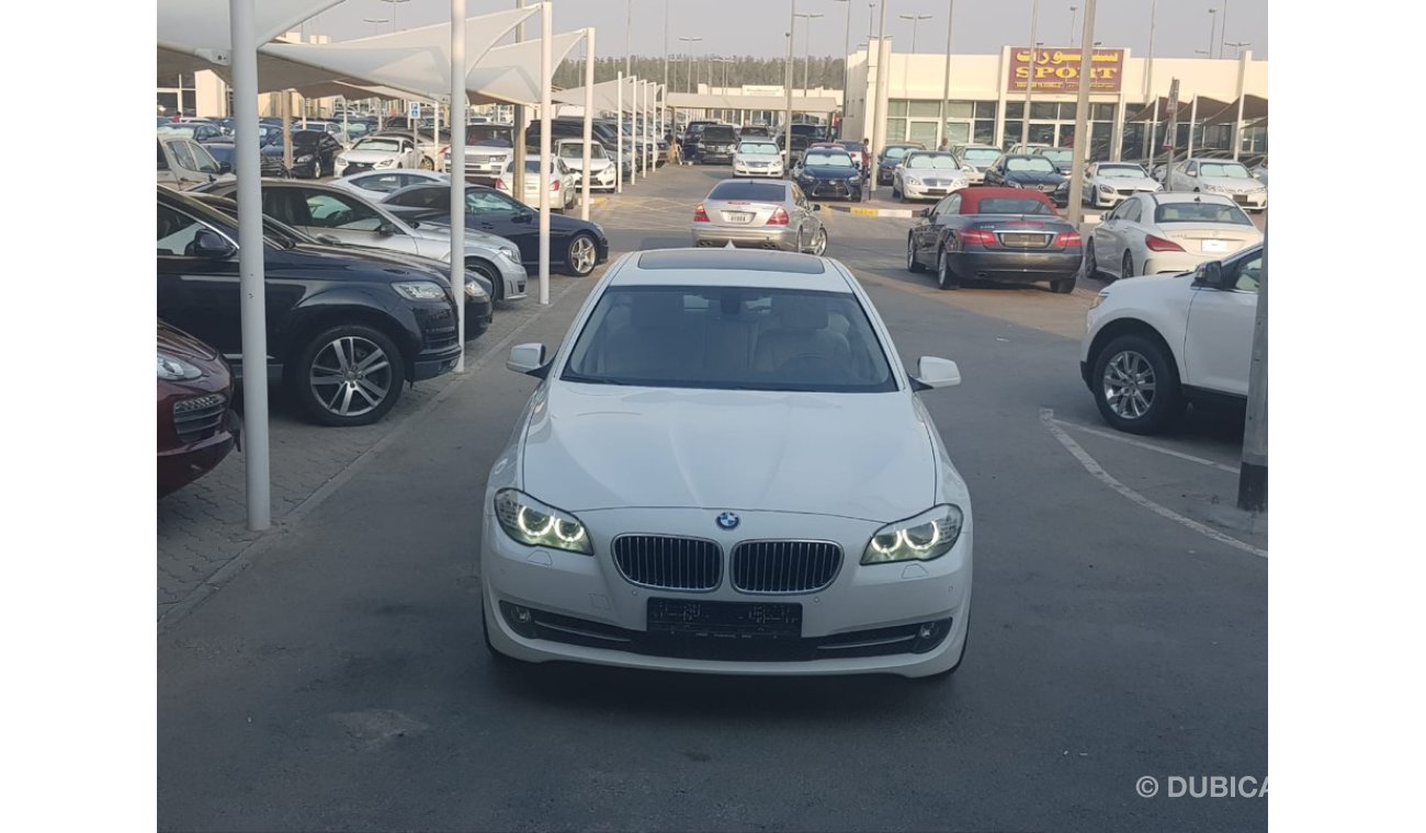 BMW 520i model 2013 GCC car prefect condition full service full option low mileage one owner