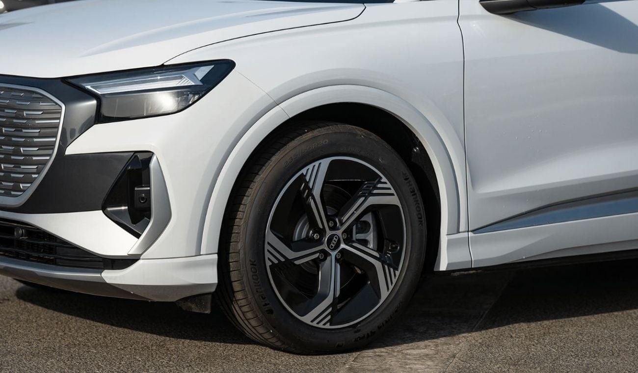 Audi Q4 2025 | AUDI E-TRON Q4 TOP VERSION [ EXPORT ONLY ]