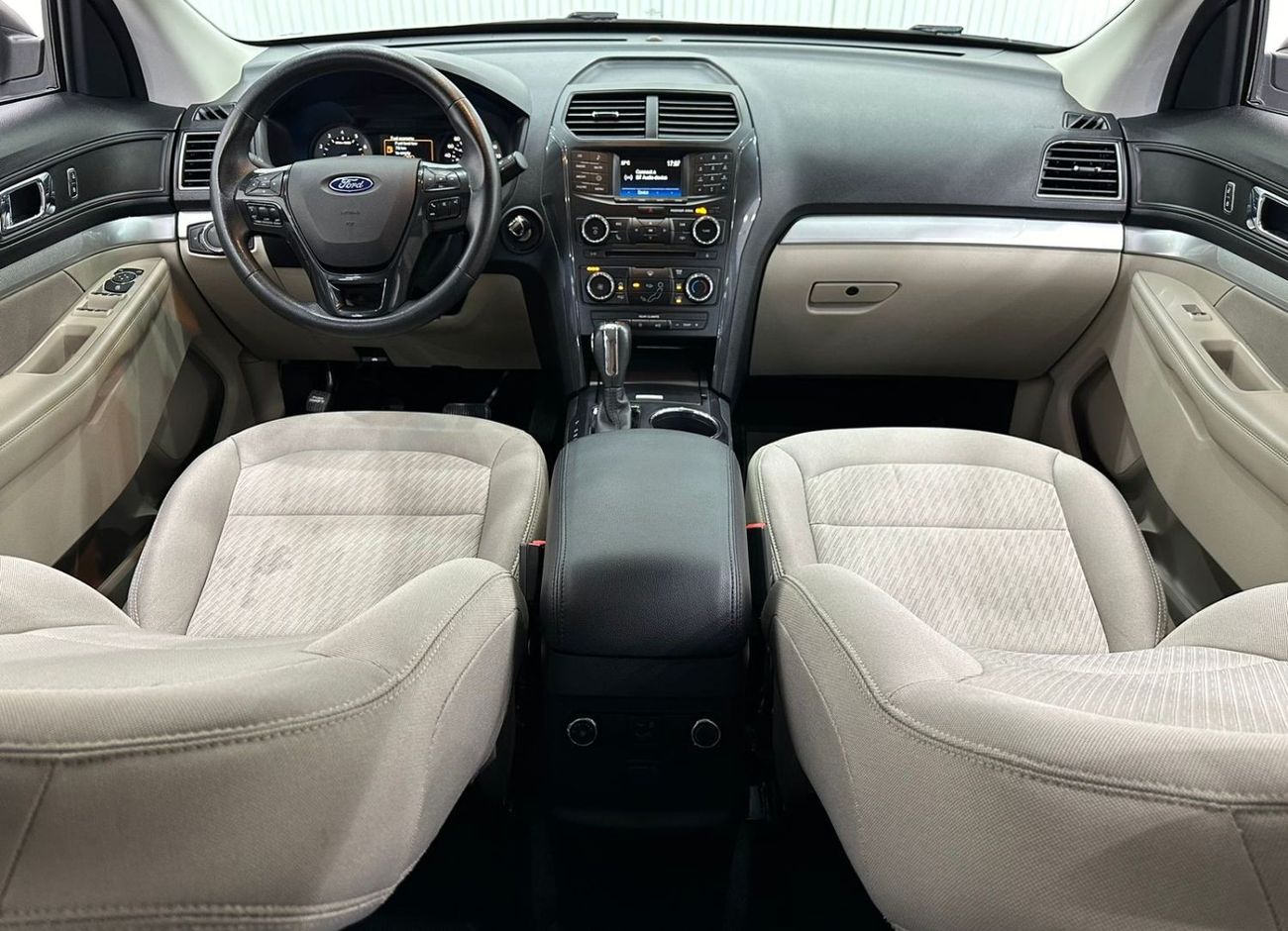 Ford Explorer 2018 Ford Explorer 7 Seater, Warranty, Full Service History, Excellent Condition, GCC