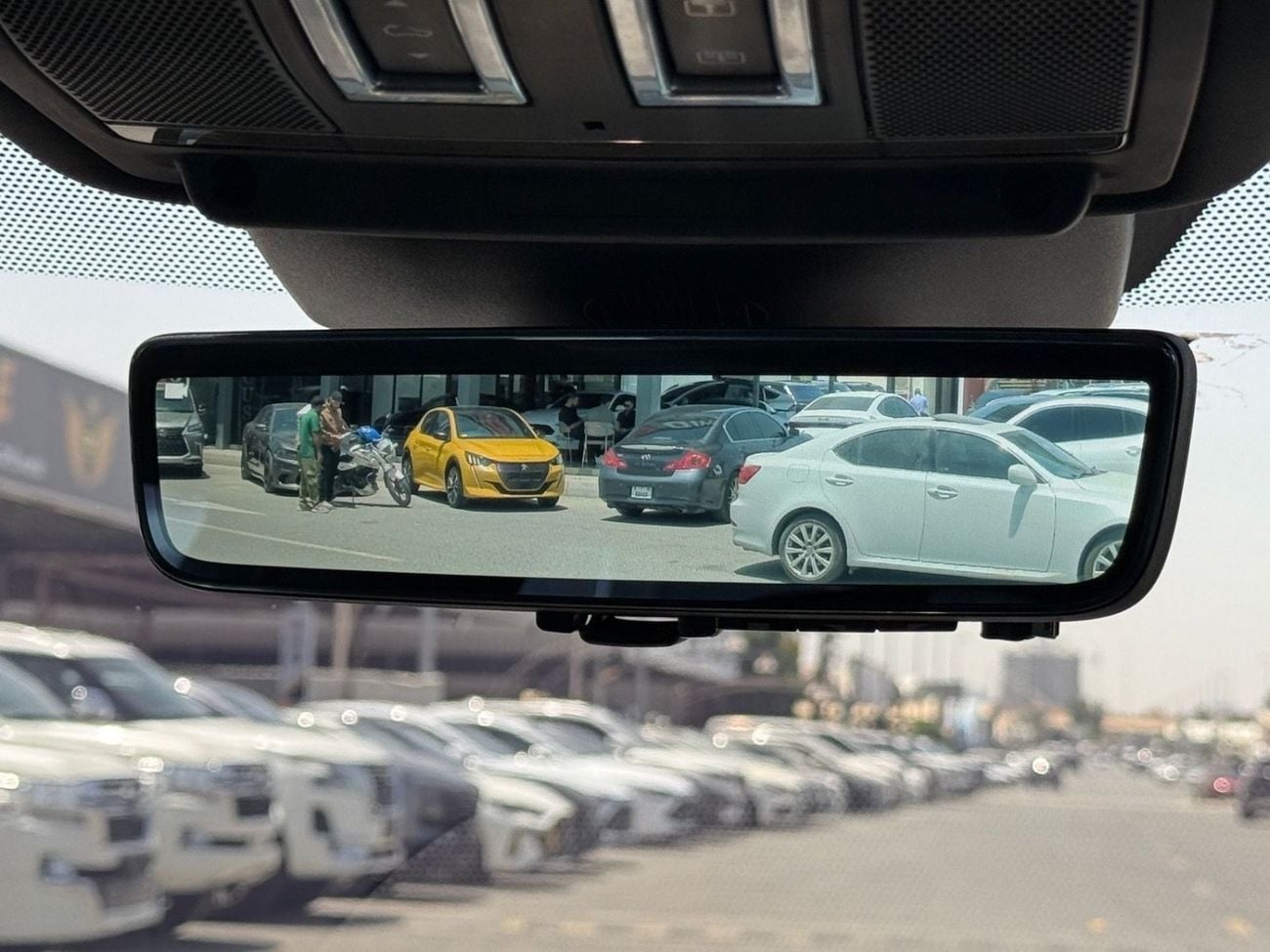 لاند روفر رانج روفر إيفوك P200 R-Dynamic S 2.0L