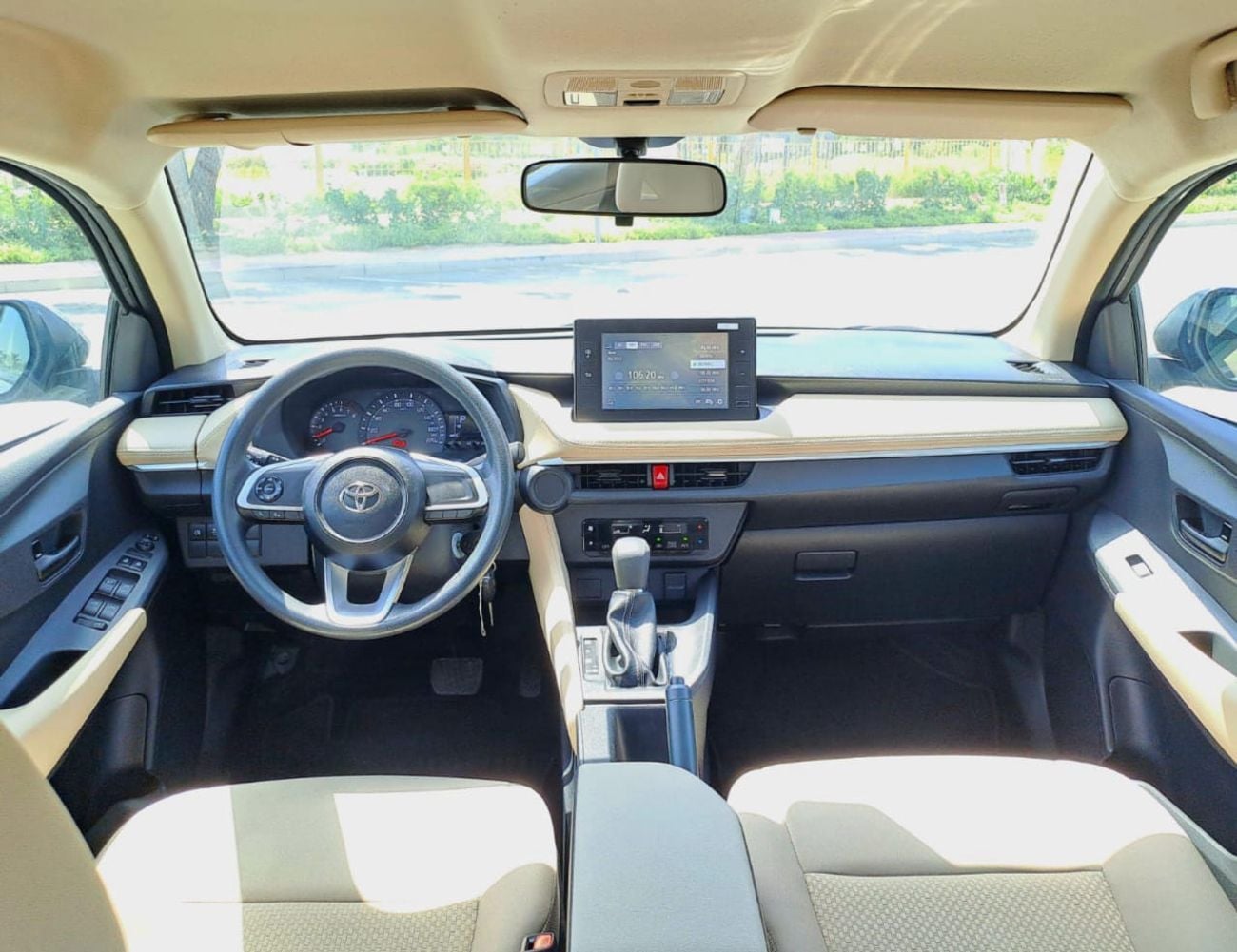 Toyota Yaris 1.5L E TOYOTA YARIS 2023 1.5L GCC (699/-MONTHLY)