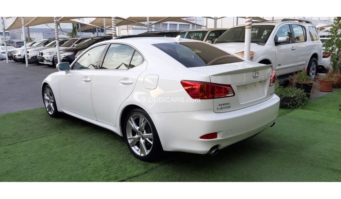 لكزس IS 250 وارد - رقم واحد - فتحة - جلد - رنجات  - بحالة ممتازة لاتحتاج لاى مصاريف