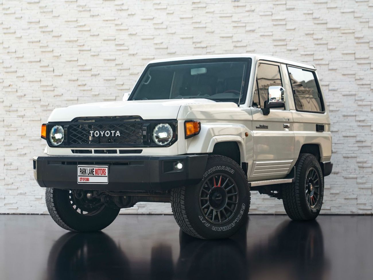 Toyota Land Cruiser 70 LC 70 Series 2DR (Manual)