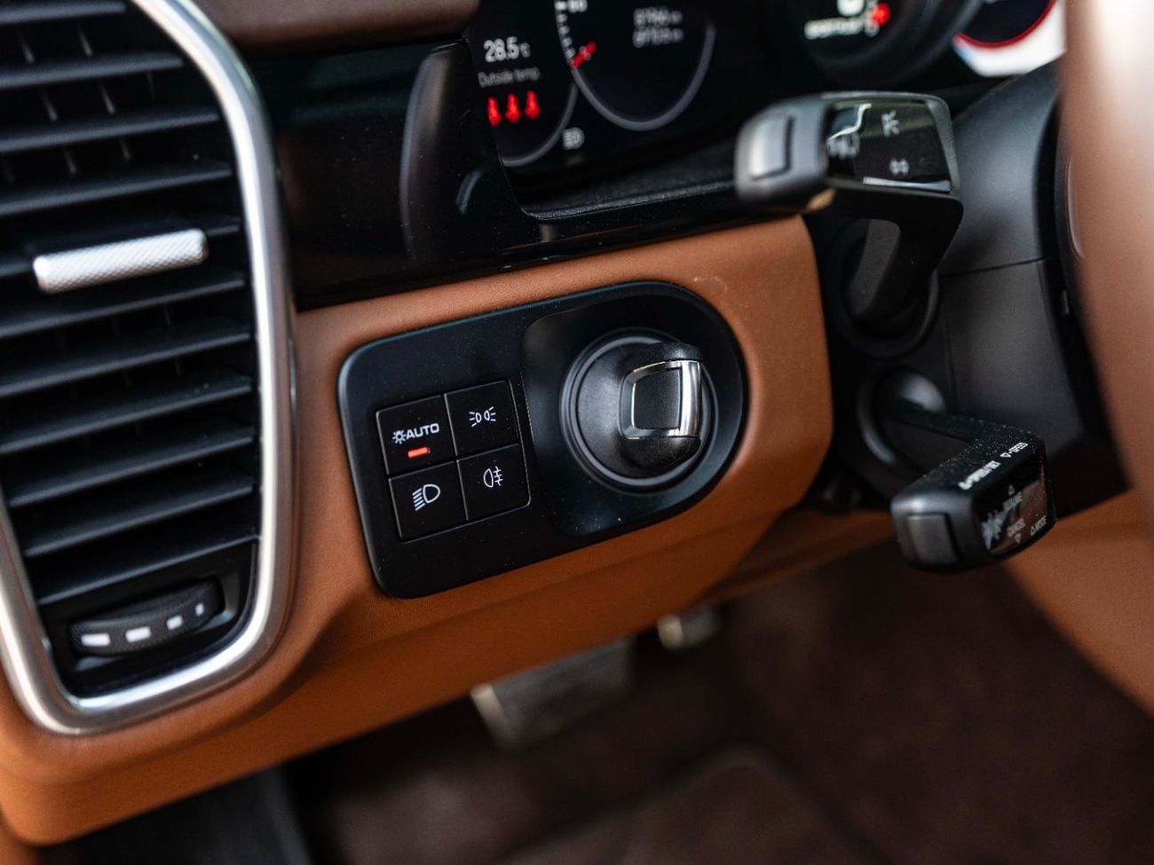 Porsche Cayenne GTS 4.0L (460 HP)